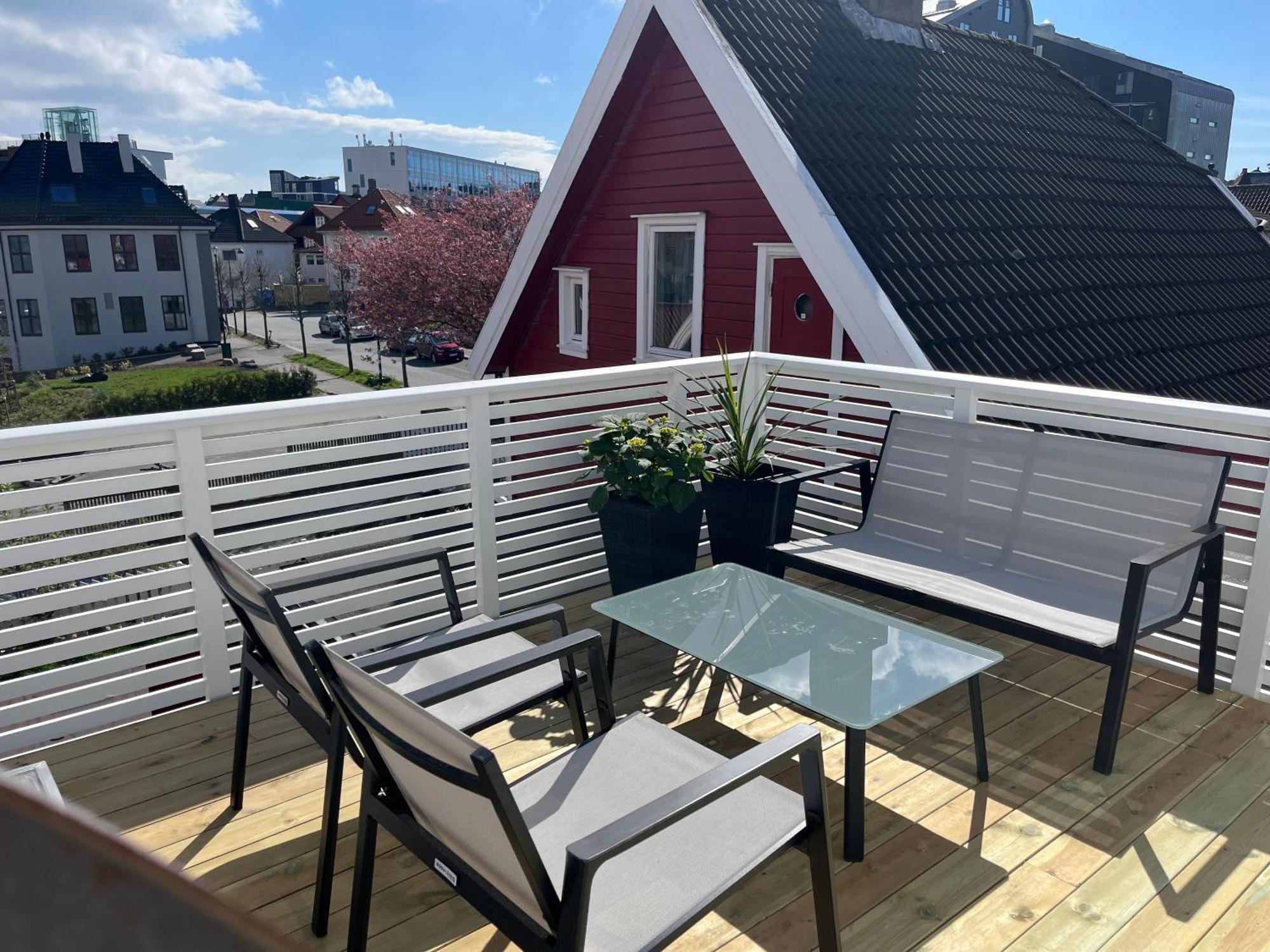 Cozy, Central And Urban House Feriehus *